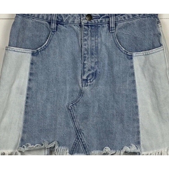 Free People Skirt Womens 4 Mini Jean Blue 2-Tone Denim Patchwork Raw Hem Y2K - Picture 5 of 8